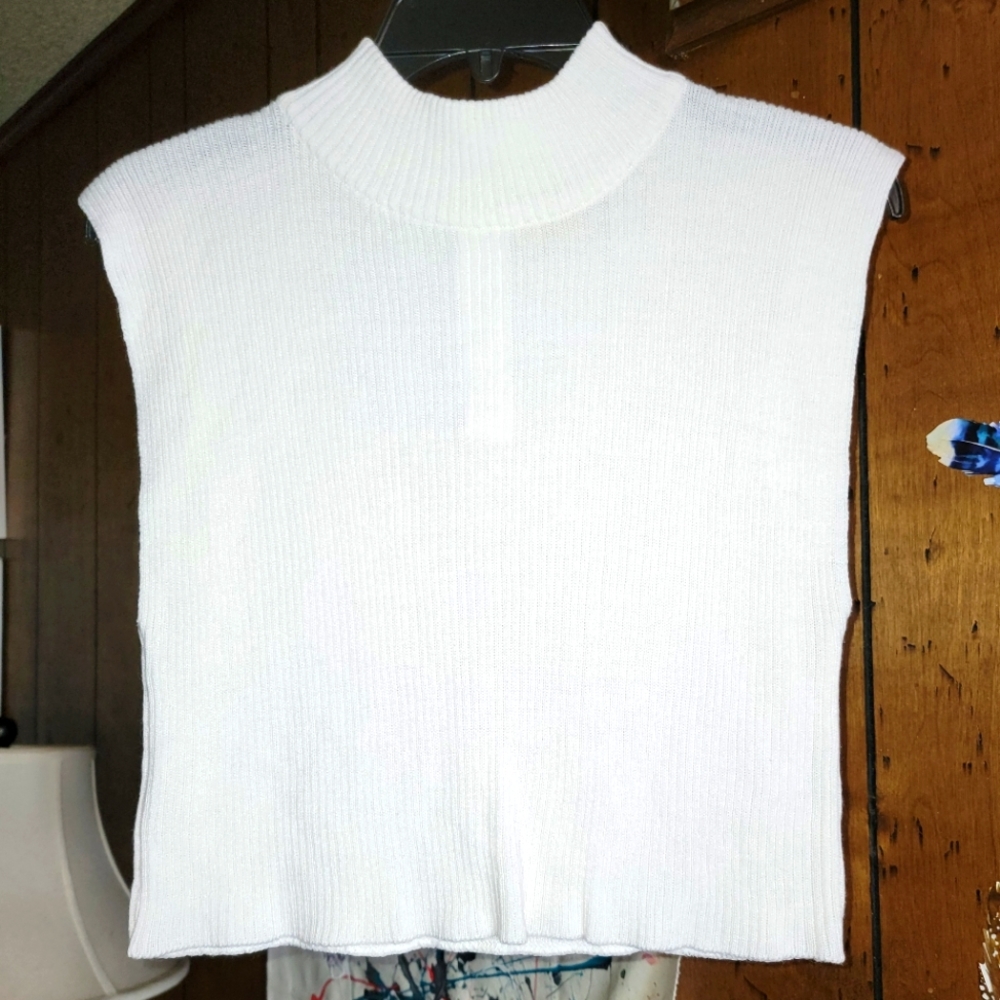 White Mock-Neck Cropped Sweater - Size M - Like New